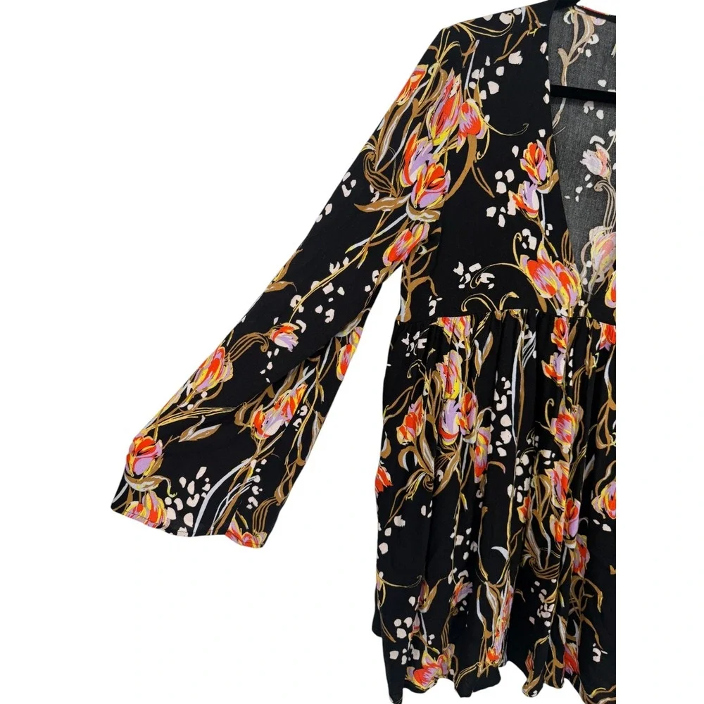 Free People‎ Bella Floral Babydoll Tunic Top Mini Dress Black V-Neck Size Medium